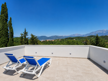 Duplex-top-level-terrace-1