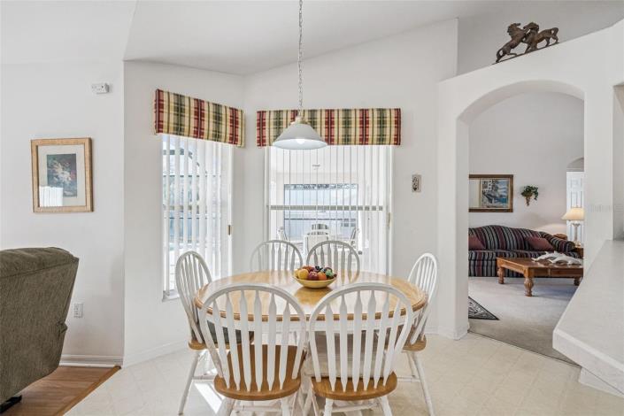 Image No.26-4 Bed Villa / Detached for sale