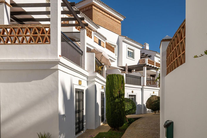 Image No.9-4 Bed House for sale