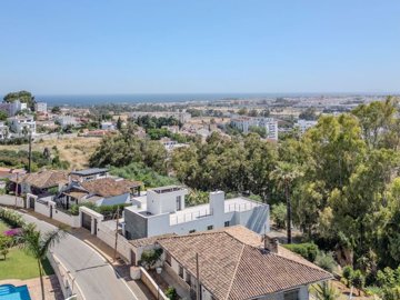 r5417878-destination-marbella-image-5