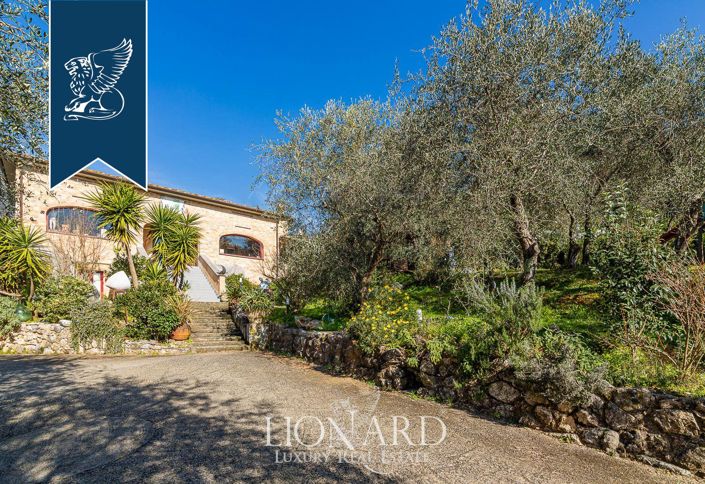 Image No.12-7 Bed Villa for sale