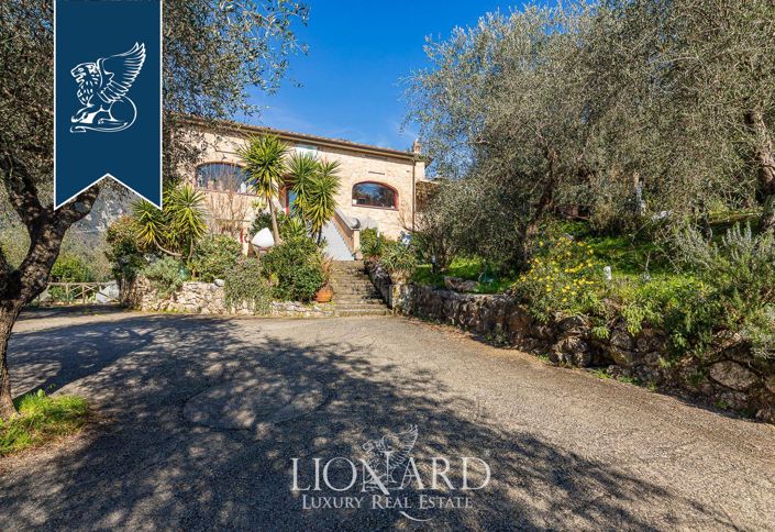 Image No.13-7 Bed Villa for sale