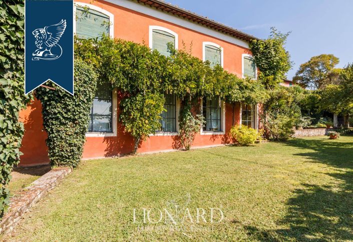 Image No.22-8 Bed Villa for sale