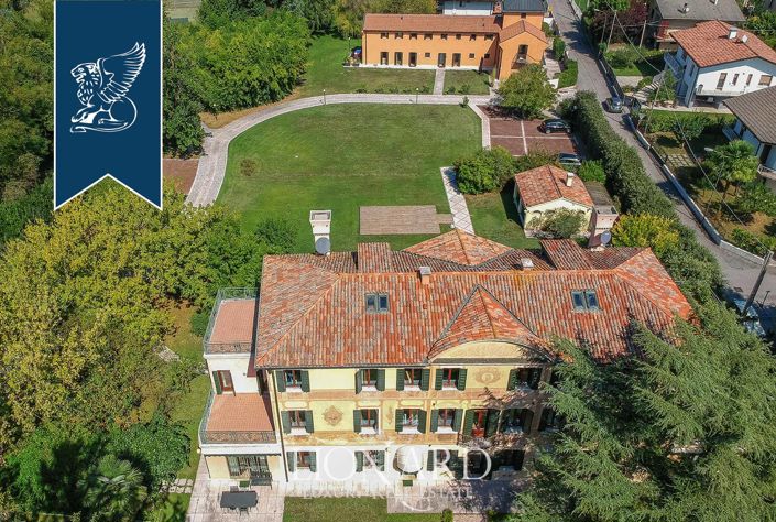 Image No.22-Villa de 8 chambres à vendre à Treviso