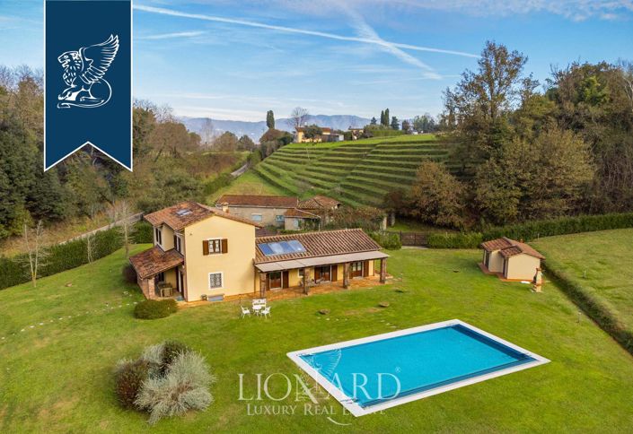 Image No.5-7 Bed Villa for sale