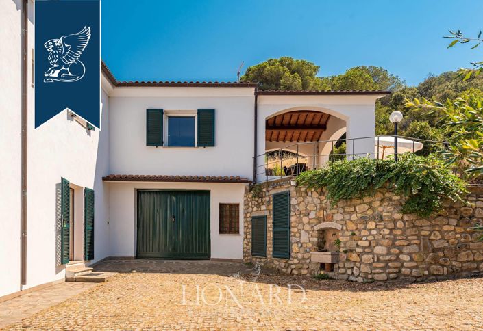 Image No.9-5 Bed Villa for sale