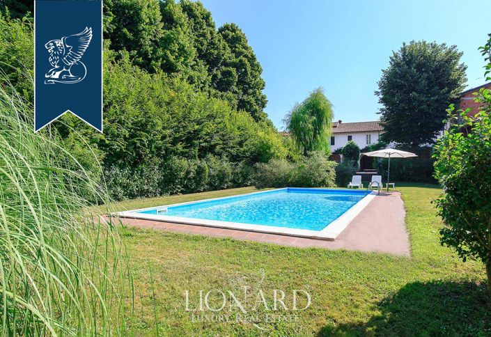 Image No.5-5 Bed Villa for sale