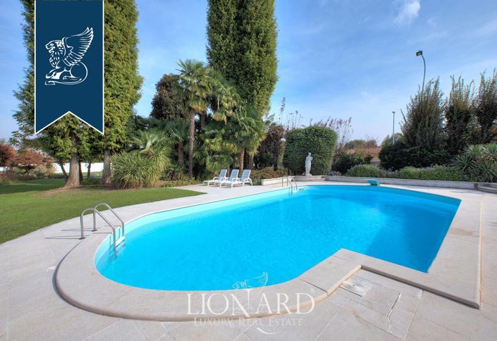 Image No.8-1 Bed Villa for sale