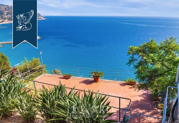 Image No.16-11 Bed Villa for sale
