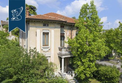 1 - Lombardy, Villa