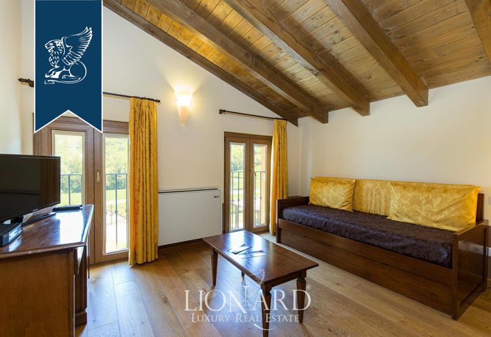 Image No.30-14 Bed Farmhouse for sale