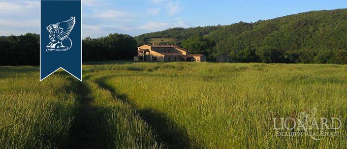 Image No.2-8 Bed Country House for sale