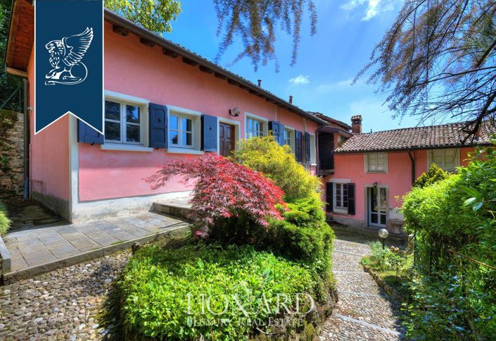 Image No.12-11 Bed Villa for sale