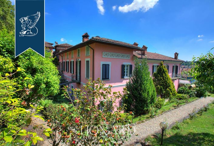 Image No.19-11 Bed Villa for sale