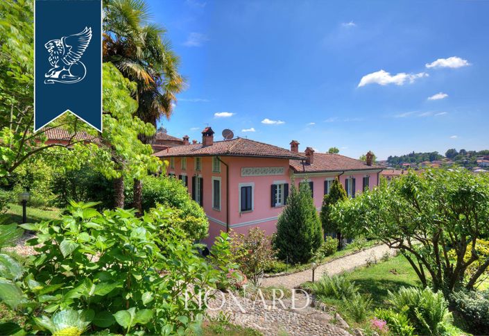 Image No.3-11 Bed Villa for sale