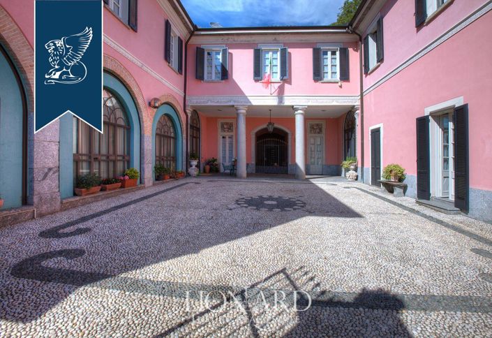 Image No.5-11 Bed Villa for sale