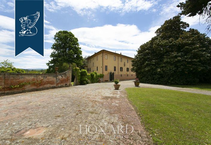 Image No.6-10 Bed Villa for sale