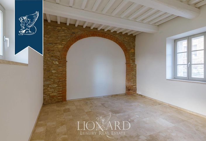 Image No.55-16 Bed Country House for sale