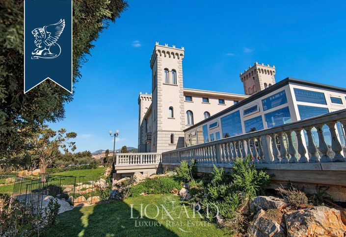 Image No.7-19 Bed Hotel for sale