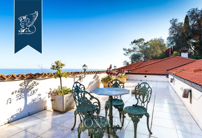 Image No.40-4 Bed Villa for sale