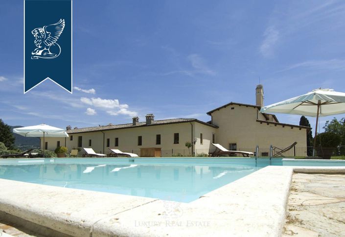 Image No.3-22 Bed Villa for sale