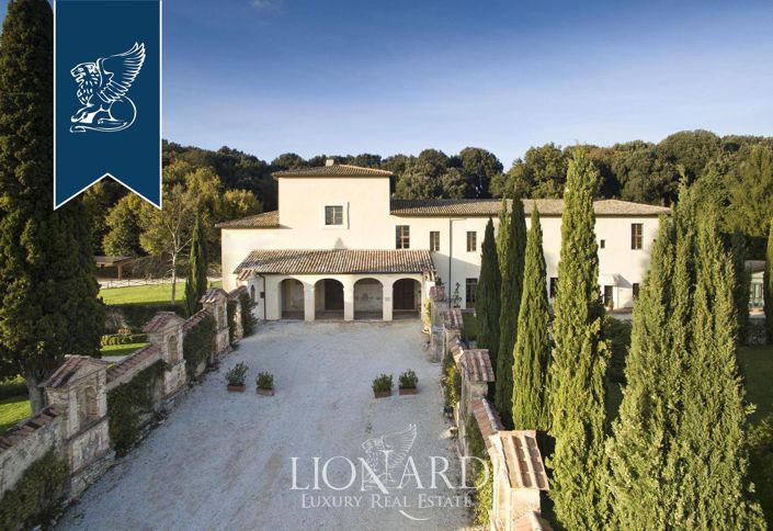 Image No.6-22 Bed Villa for sale