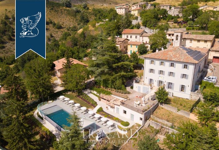 Image No.4-Villa de 7 chambres à vendre à Serravalle di Chienti