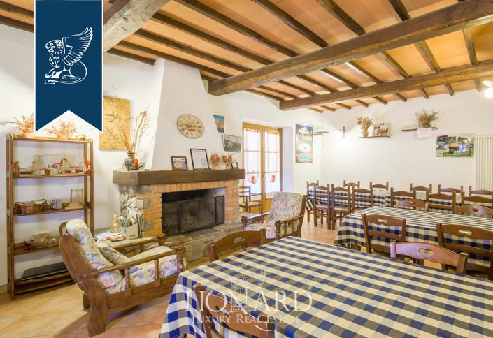 Image No.20-6 Bed Farmhouse for sale