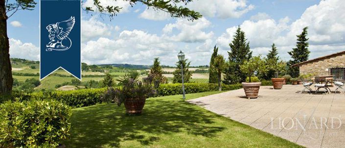 Image No.16-12 Bed Farmhouse for sale