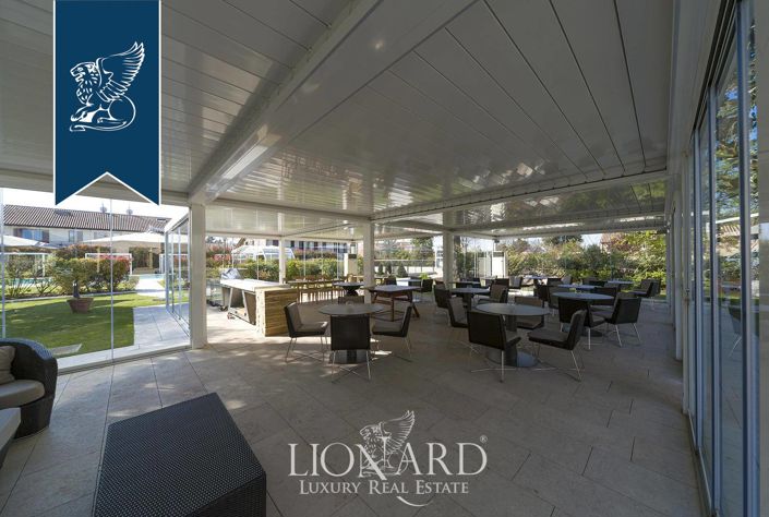 Image No.7-11 Bed Villa for sale