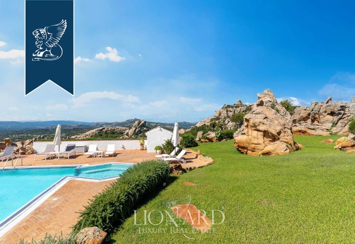 Image No.10-5 Bed Villa for sale