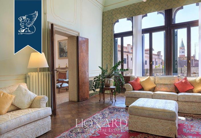 Image No.13-6 Bed Property for sale