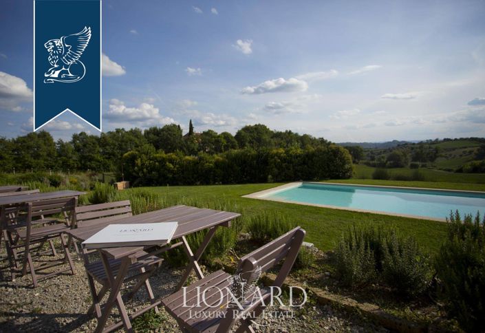 Image No.14-9 Bed Farmhouse for sale