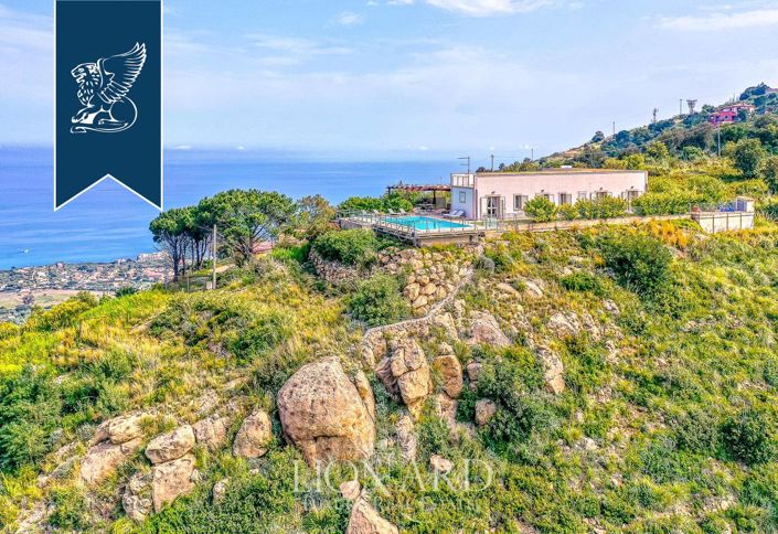 Image No.6-5 Bed Villa for sale