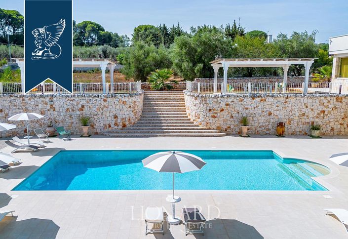 Image No.4-7 Bed Villa for sale