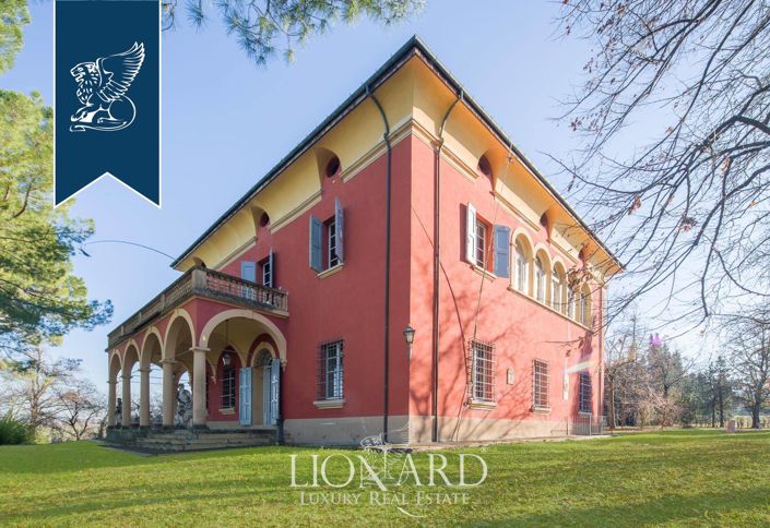 Image No.2-6 Bed Villa for sale