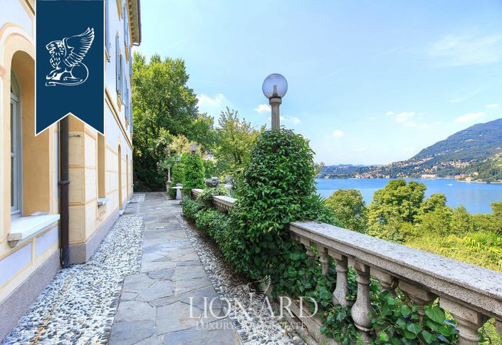 Image No.8-12 Bed Villa for sale
