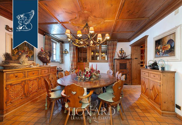 Image No.22-8 Bed Villa for sale
