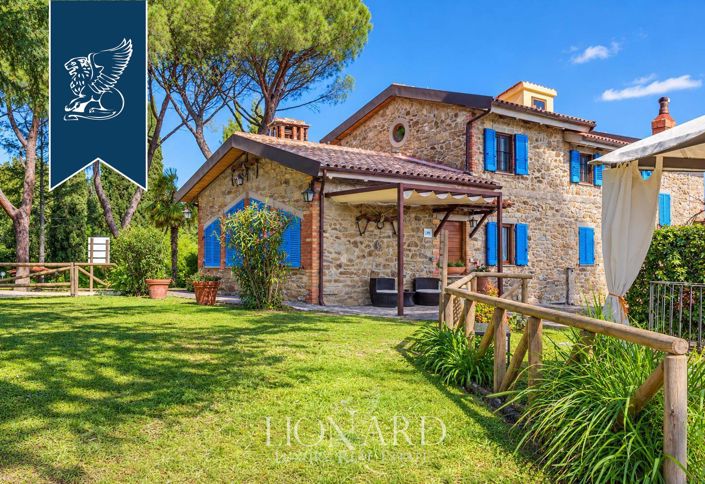 Image No.9-5 Bed Farmhouse for sale