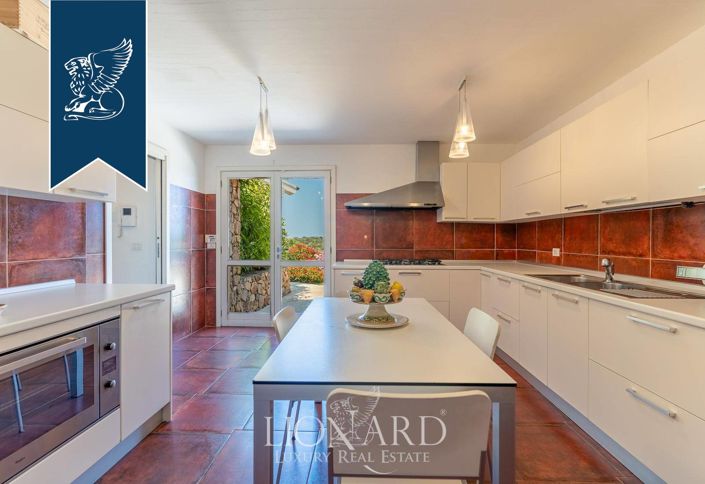 Image No.38-6 Bed Villa for sale