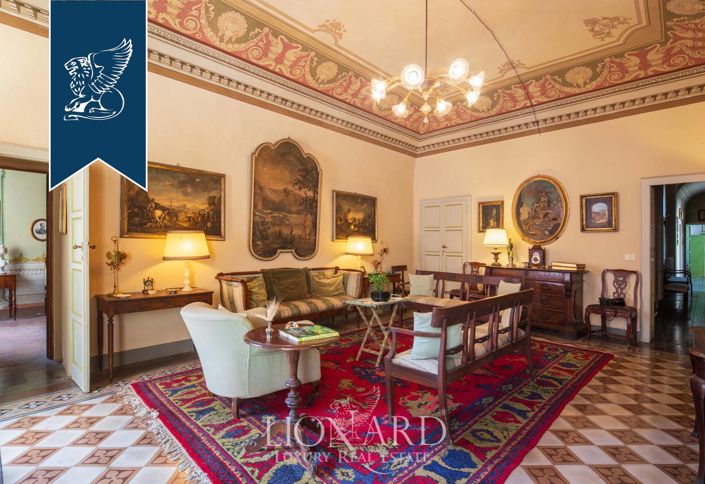 Image No.5-8 Bed Property for sale