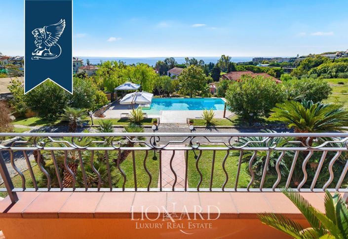 Image No.13-5 Bed Villa for sale