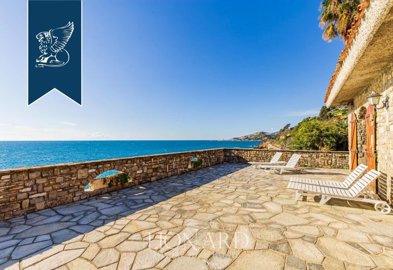 422607