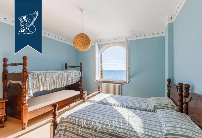 Image No.54-4 Bed Villa for sale