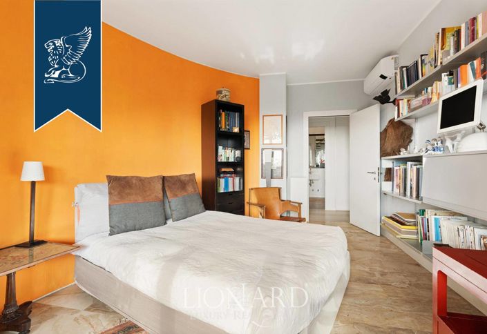 Image No.20-5 Bed Apartment for sale