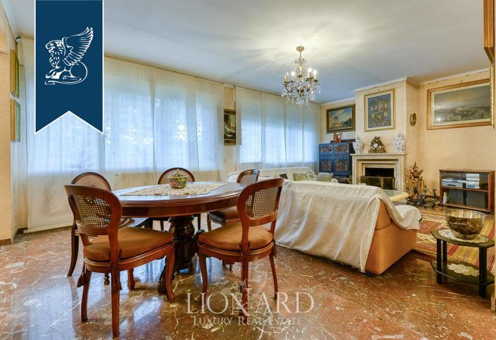 Image No.18-21 Bed Villa for sale