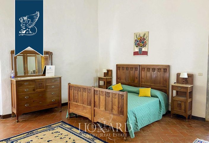 Image No.17-Ferme de 12 chambres à vendre à Florence
