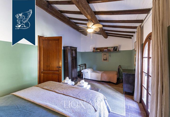 Image No.18-9 Bed Villa for sale