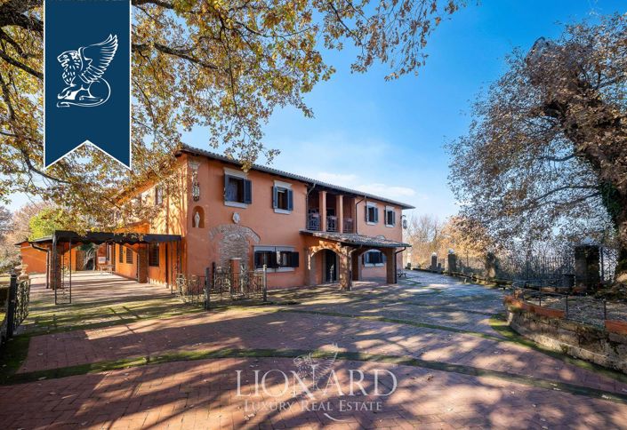 Image No.4-15 Bed Villa for sale