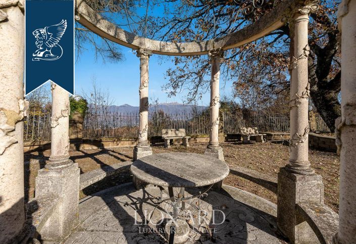 Image No.7-15 Bed Villa for sale